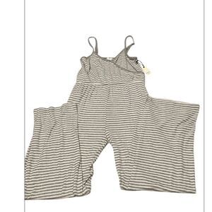 NWT Forever 21 szS Adjustable straps faux wrap high waisted grey white jumpsuit